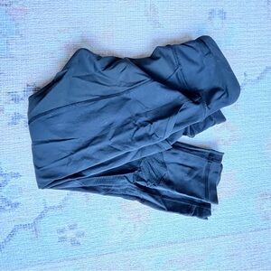 Black Athletic Lululemon Leggings